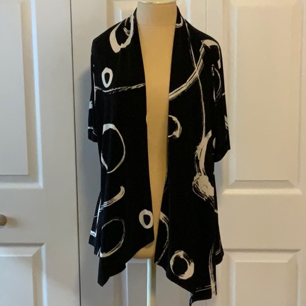 Artex- S/S- Small Open Cardigan Black & White- Like New